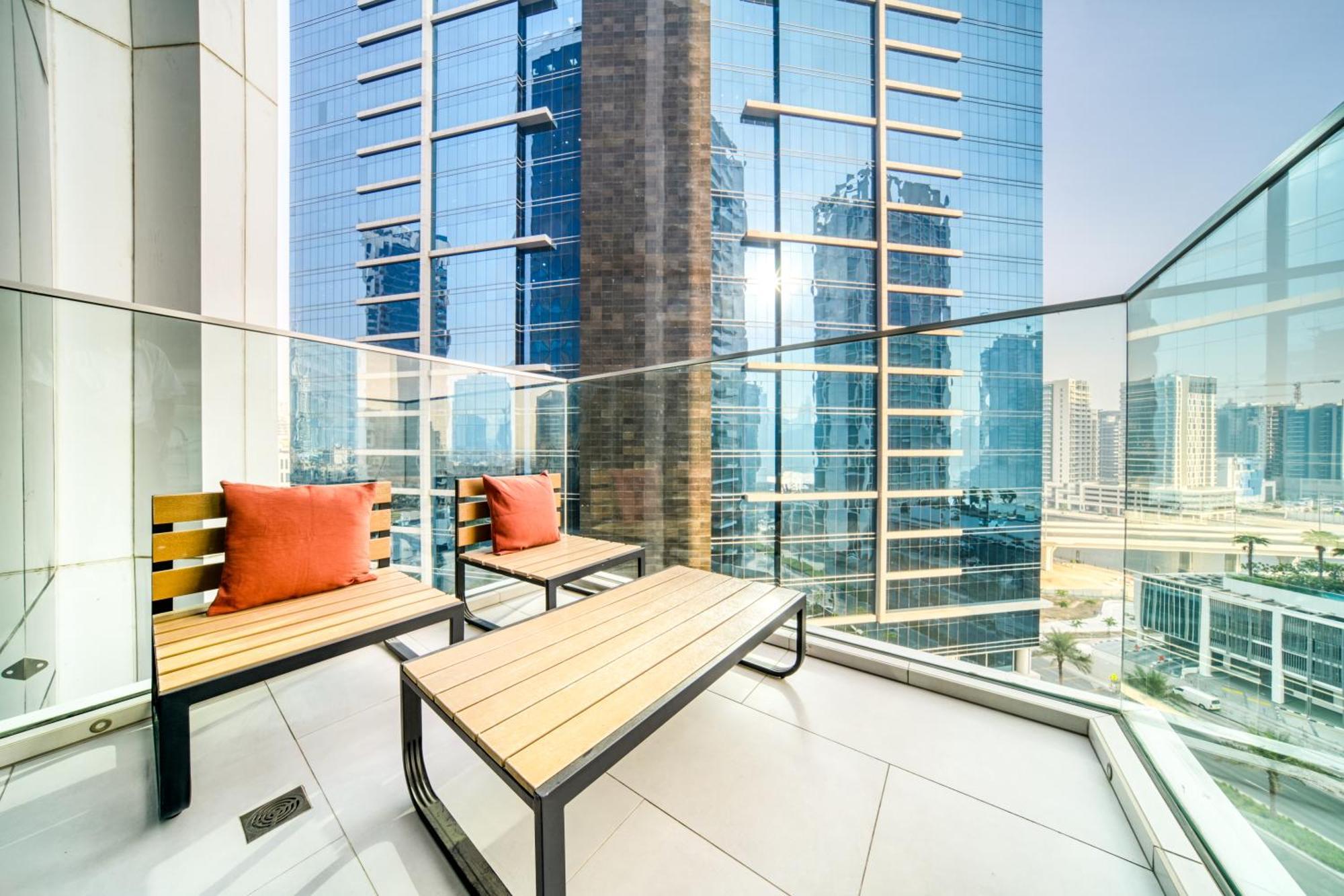 Luxury Studios With Burj Khalifa Or Canal View In Downtown - Marquise Square Tower Dubai Exterior foto